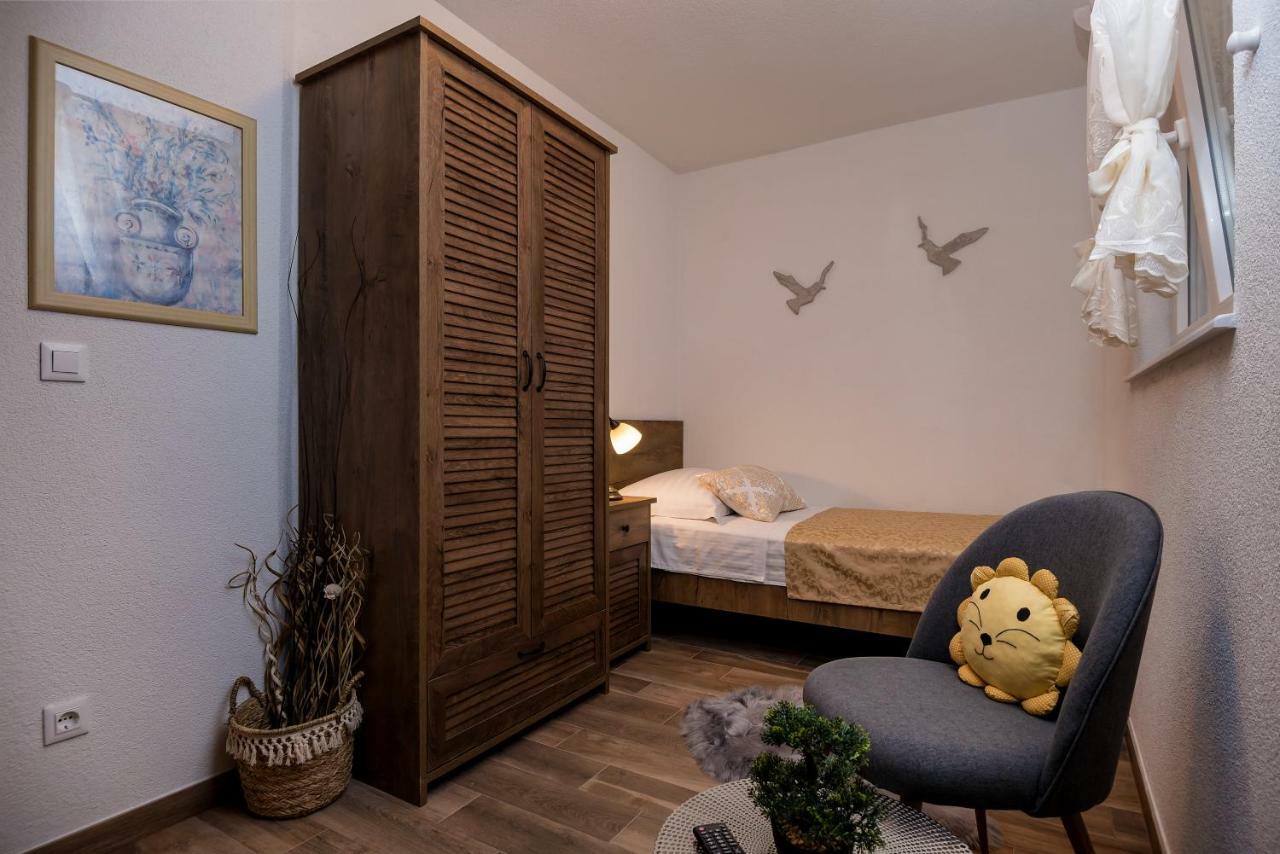 Apartment Cesarica Baška Voda Kültér fotó