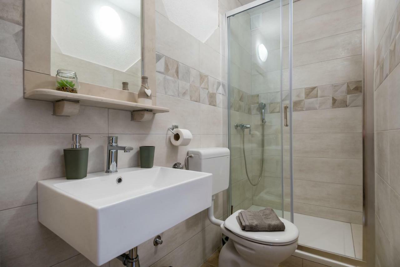 Apartment Cesarica Baška Voda Kültér fotó