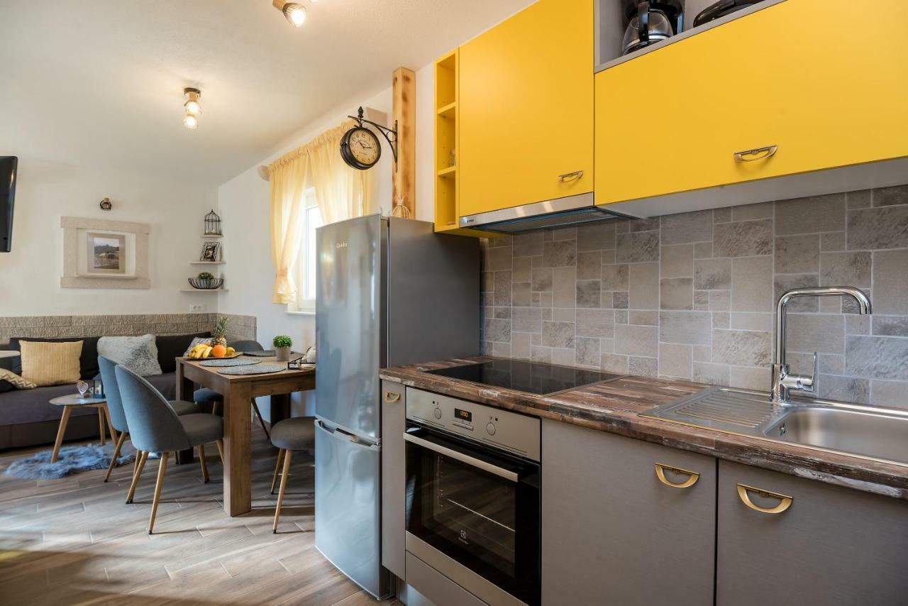 Apartment Cesarica Baška Voda Kültér fotó