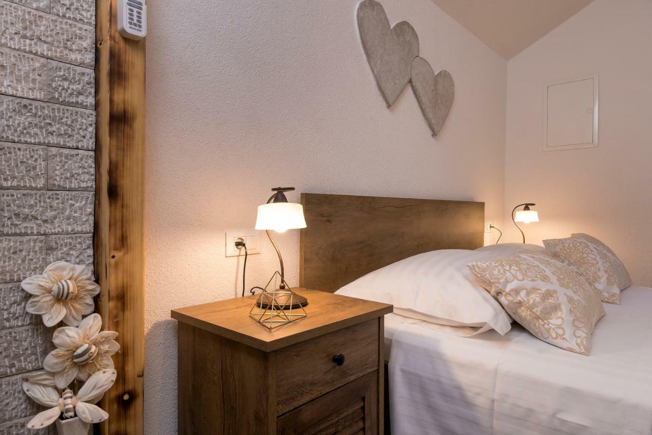 Apartment Cesarica Baška Voda Kültér fotó