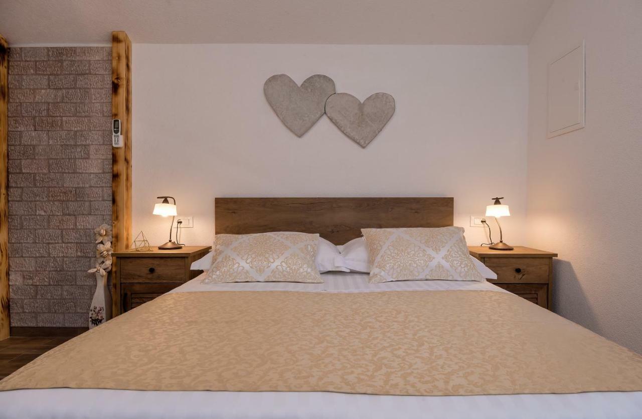 Apartment Cesarica Baška Voda Kültér fotó