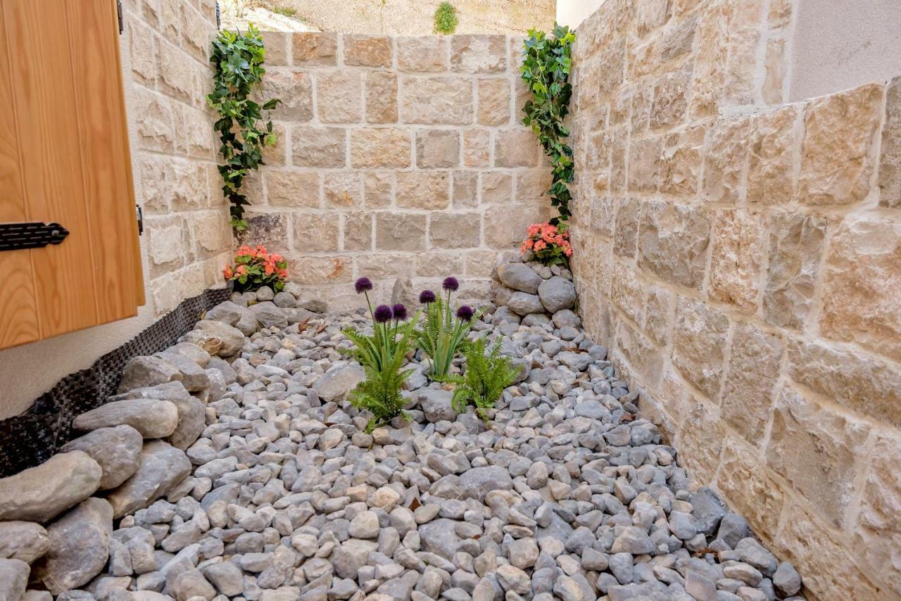 Apartment Cesarica Baška Voda Kültér fotó