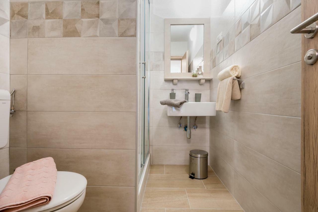 Apartment Cesarica Baška Voda Kültér fotó